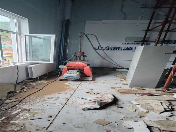 龙胜地基基础下沉墙体裂缝加固注浆顶升施工